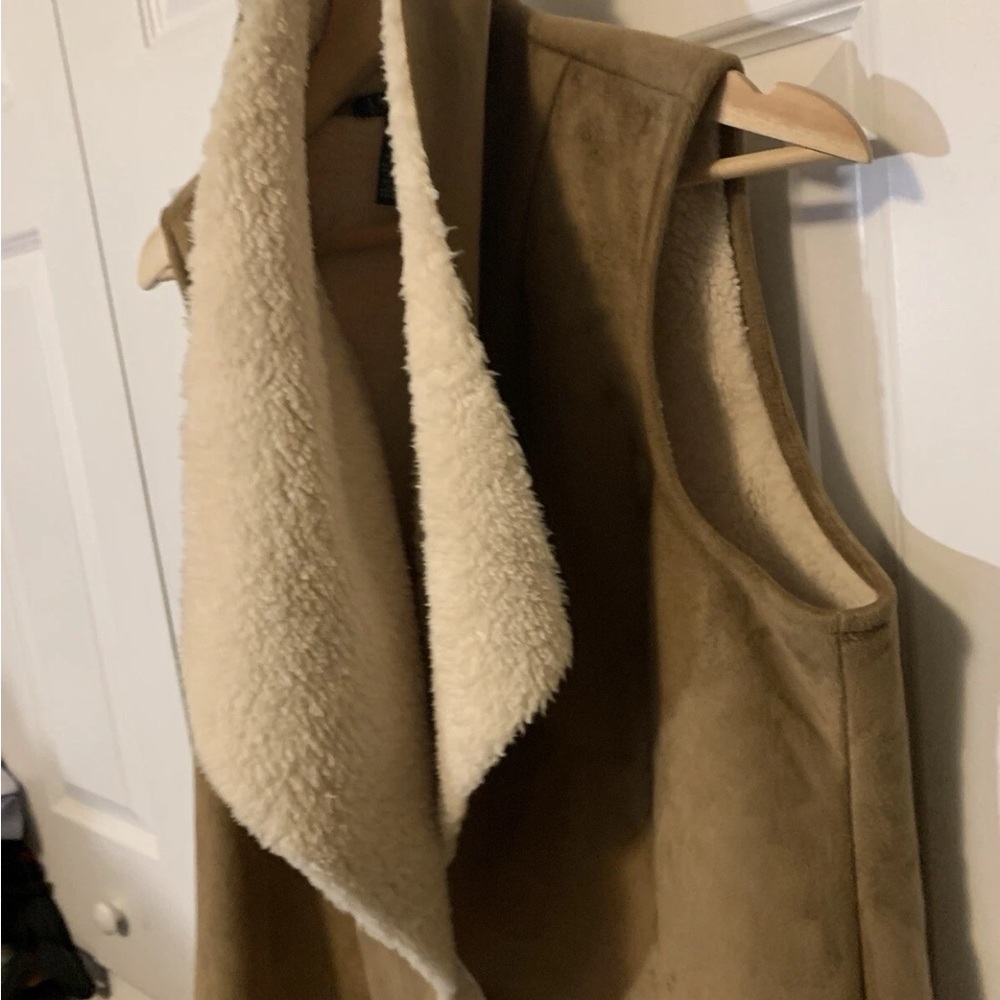 Lauren Ralph Lauren womens sz L vest tan and Cream‎ vest Jacket - Picture 6 of 9
